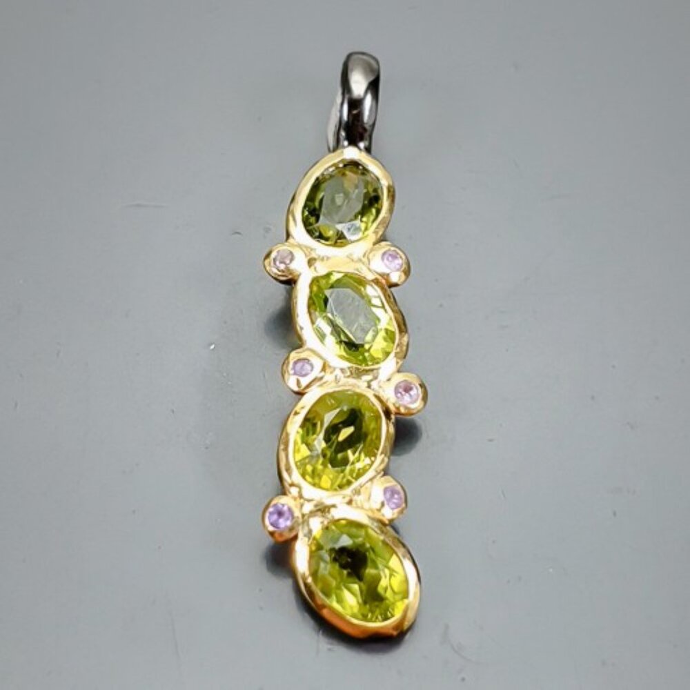 Pendant Peridot with Amethyst Accents 925